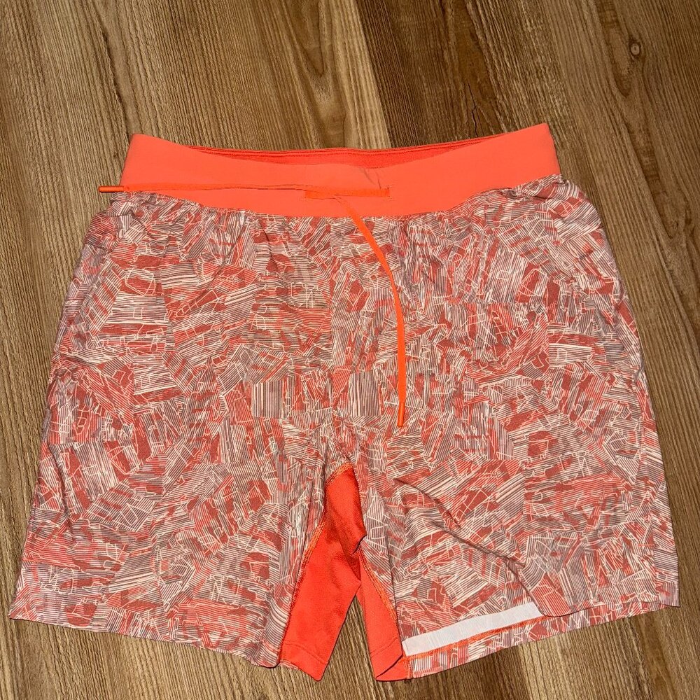 Men's Lululemon Paint Spark Orange Linerless LL Shorts 7" Inseam Large L